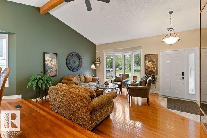 Property Photo:  15 Lucien Drive  AB T8N 4M3 