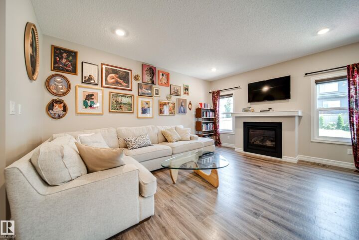 Property Photo: 3632 Keswick Boulevard SW AB T6W 3S5
