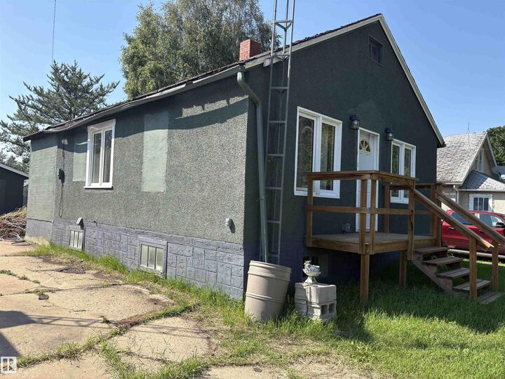 Property Photo: 4620 Maria Drive AB T0A 3C0
