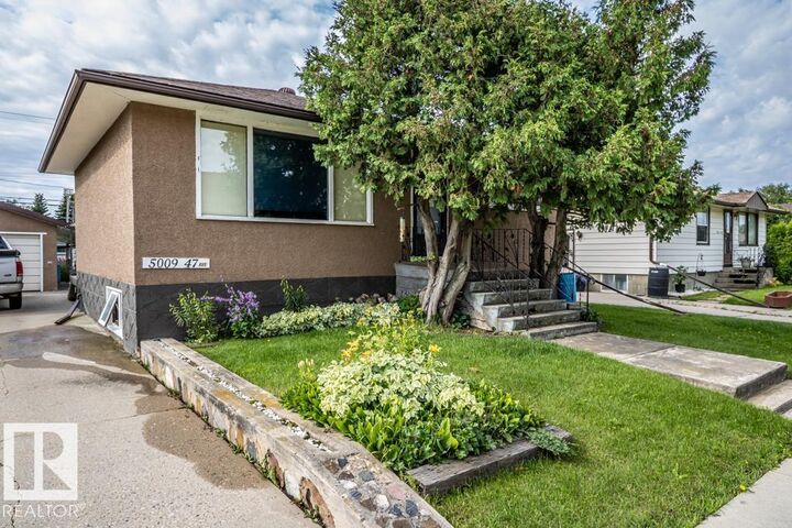 5009 47 Ave — photo 1
