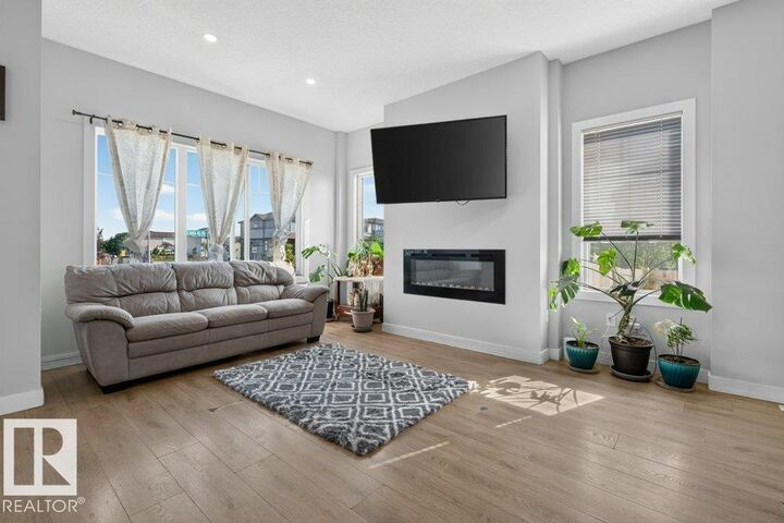 Property Photo:  43 Sienna Boulevard  AB T8L 0W3 