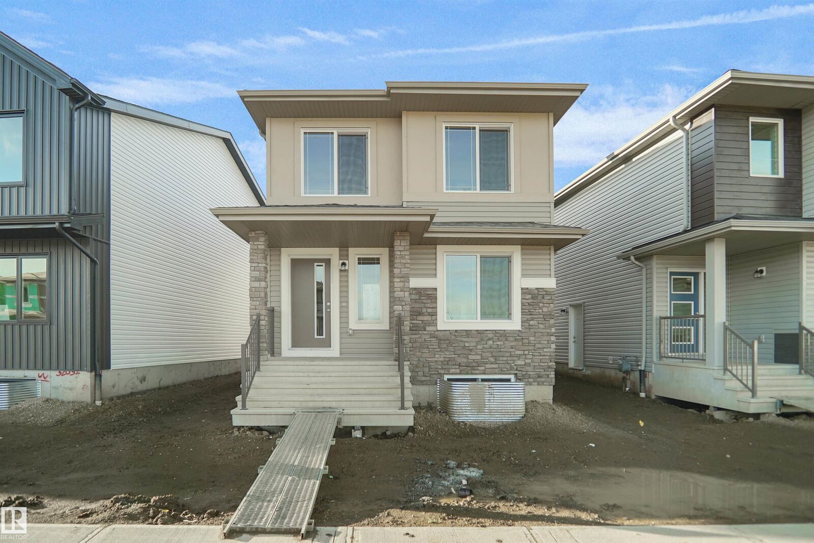 Property Photo:  7385 Keeler Crescent SW  AB T6W 5Z3 