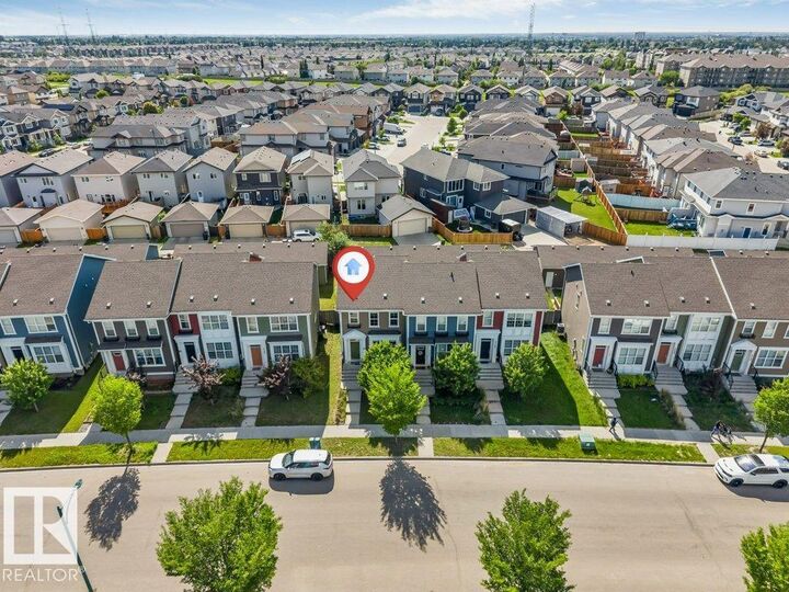 Property Photo:  2122 24 Street NW  AB T6T 0Y4 