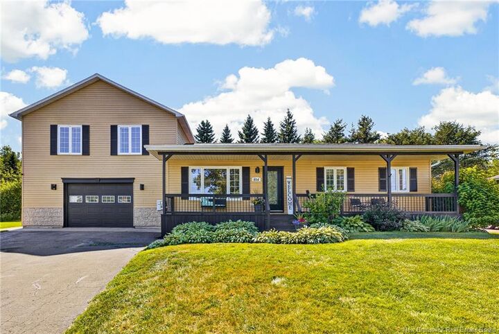 Property Photo:  814 Julia Court  NB E4P 1X7 