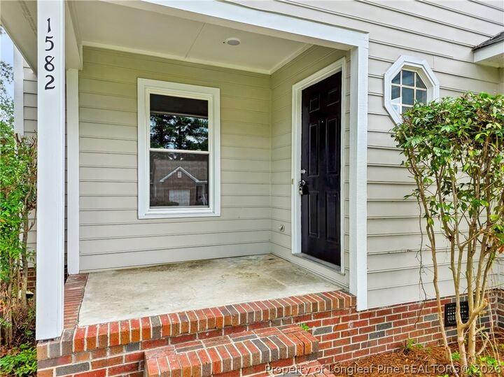Property Photo:  1582 Hazelcrest Drive  NC 28304 