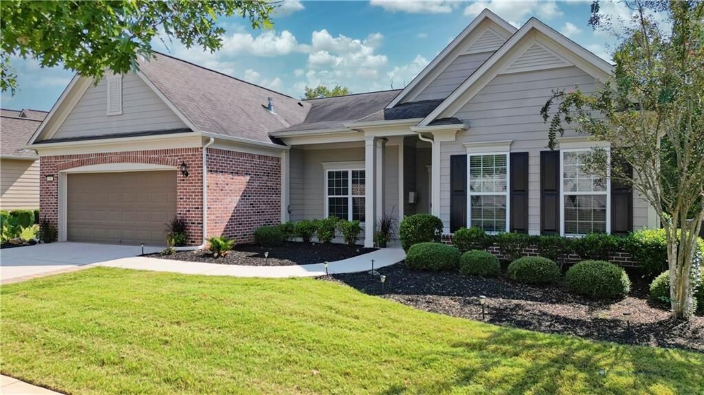 Property Photo: 113 Marigold Court GA 30223