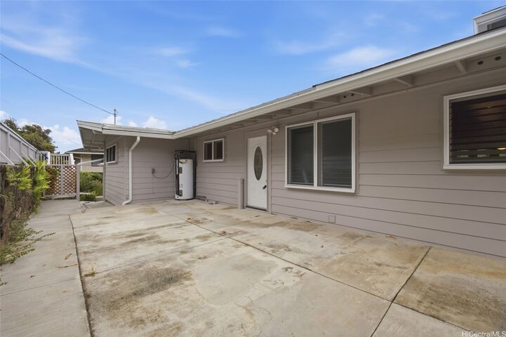 Property Photo: 920 Leighton Street HI 96821