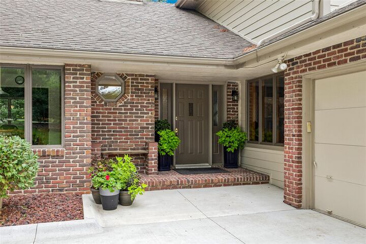 Property Photo: 3301 Valley Ridge Court IA 50265