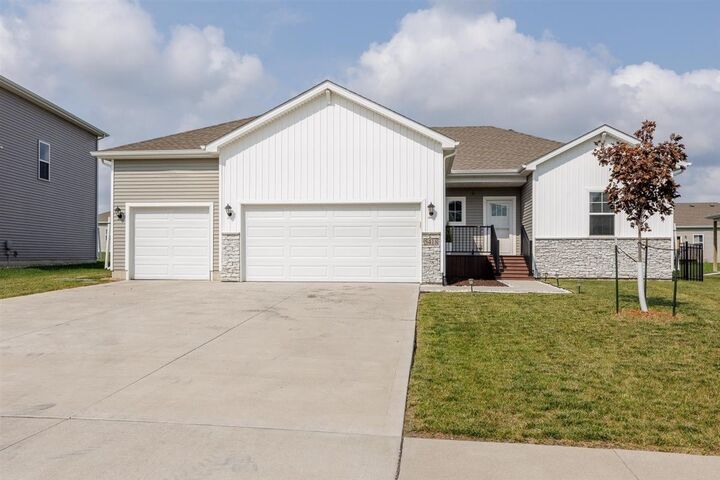 Property Photo:  5418 145th Street  IA 50323 