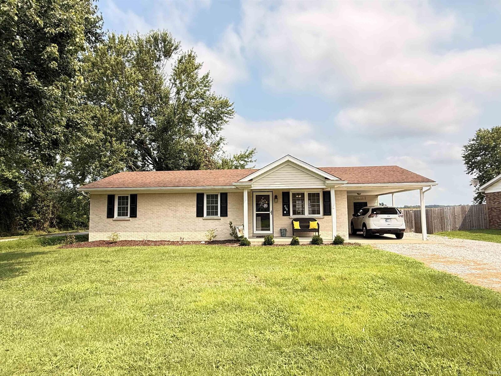Property Photo: 464 Les Drive IN 47610