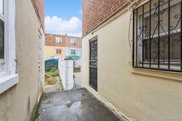 Property Photo: 4121 Grace Avenue NY 10466
