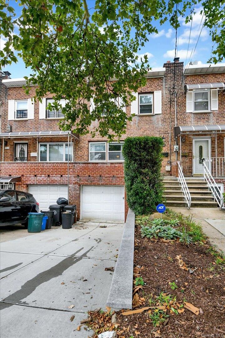 Property Photo: 3015 Waterbury Avenue NY 10461