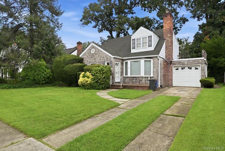 Property Photo: 8 Redwood Road NY 11040