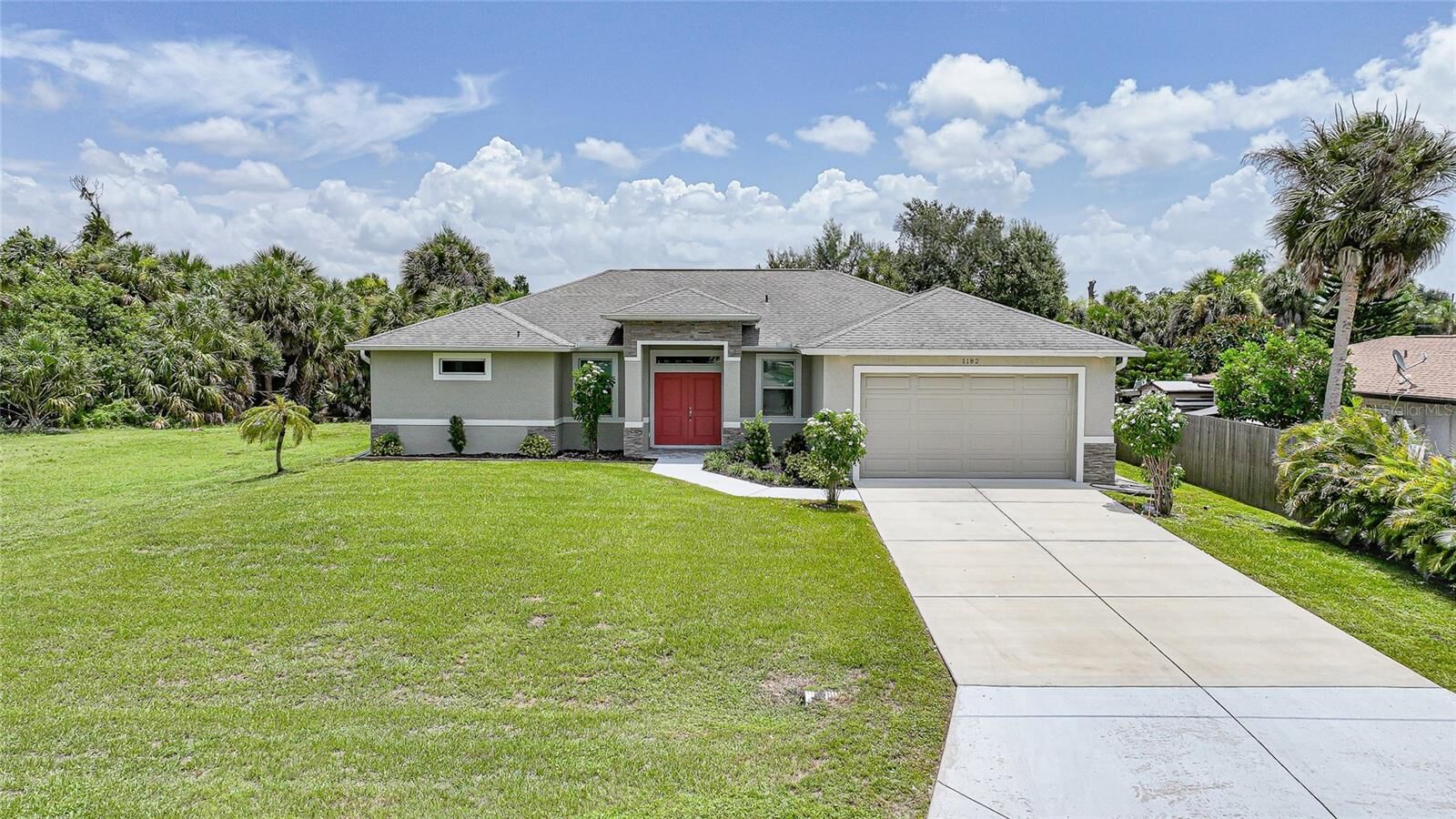 Property Photo:  1182 Yorkshire Street  FL 33952 