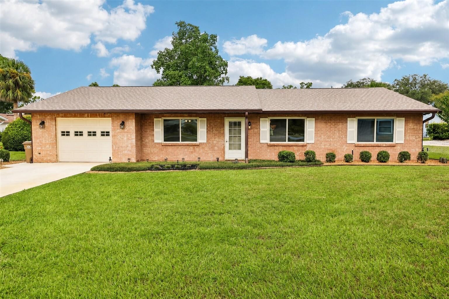 Property Photo:  70 Stone Haven Court  FL 34788 