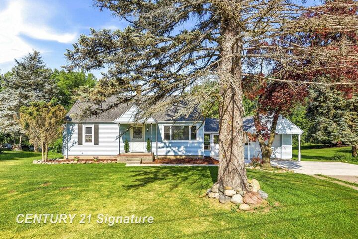 Property Photo: 1449 Midland Road MI 48638