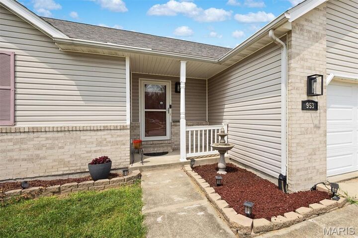 Property Photo: 953 Pacific Crossing Drive IL 62269