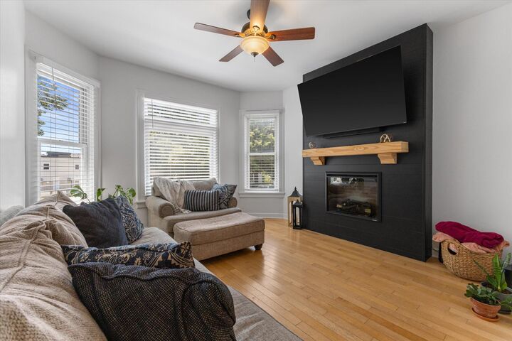 Property Photo:  2222 S Allis St  WI 53207 