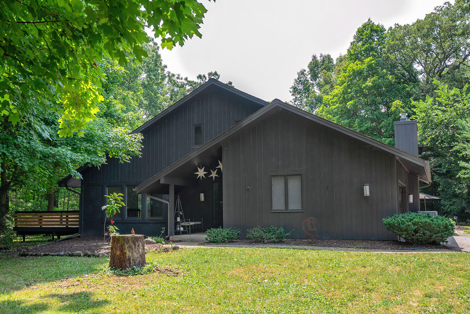 Property Photo: 14825 Woodbridge Rd WI 53005