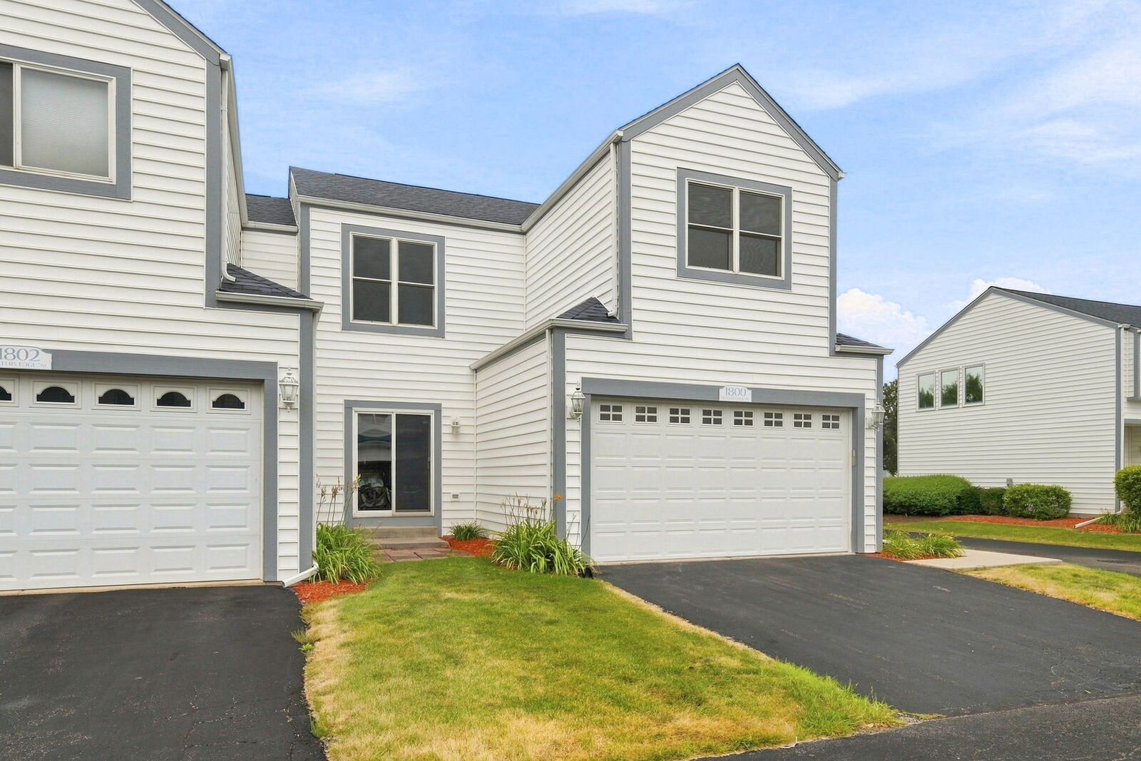 Property Photo: 1800 Waters Edge Drive IL 60447