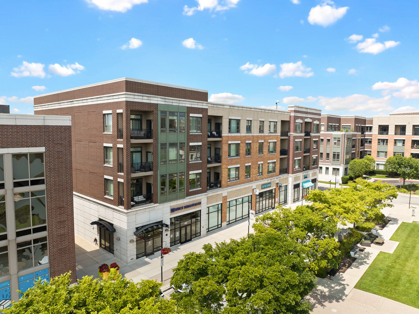 Property Photo: 801 Village Center Drive 302 IL 60527