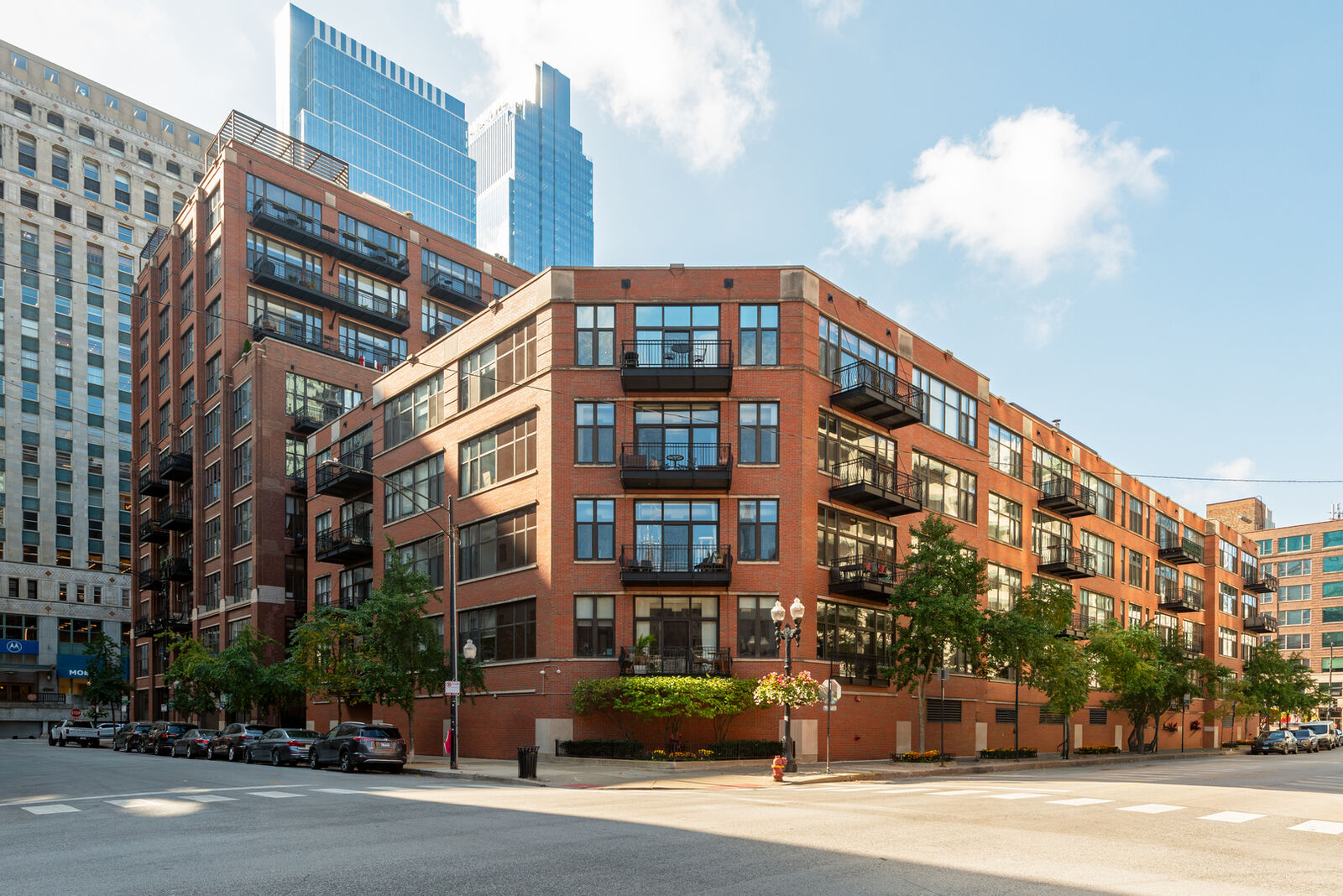 Property Photo: 333 W Hubbard Street 801 IL 60654