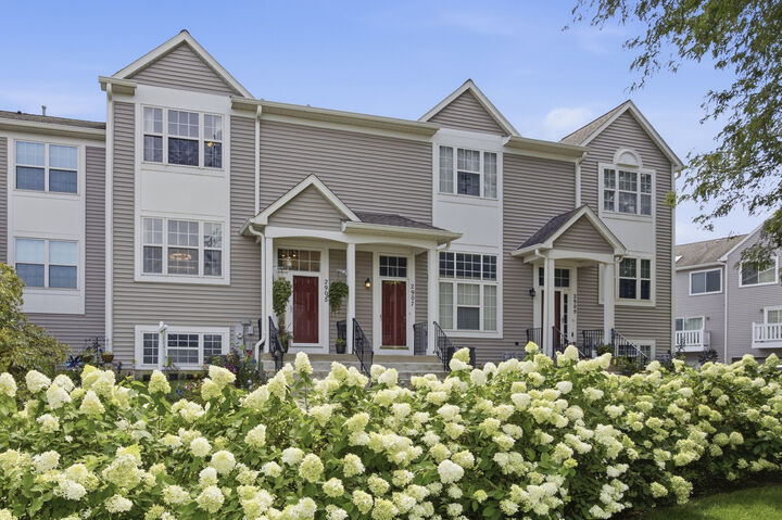 Property Photo:  2905 Shelly Lane  IL 60504 