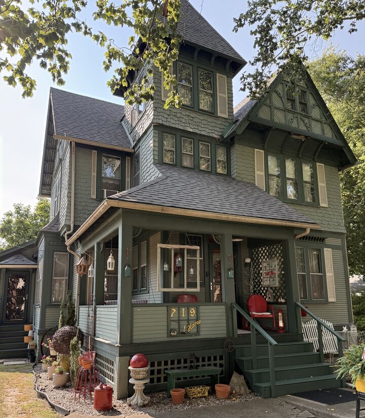 Property Photo:  719 N Center Street  IL 61727 