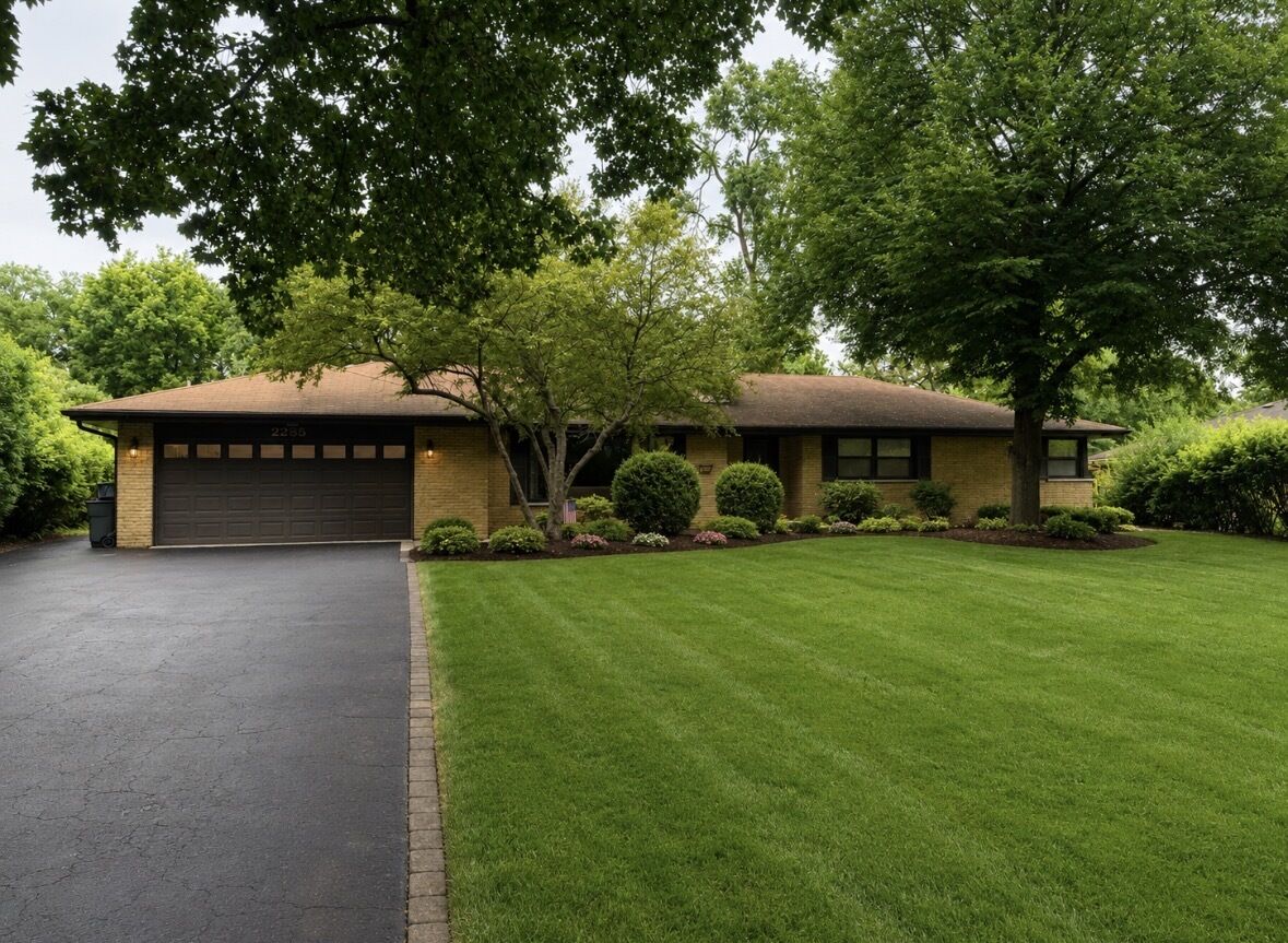 Property Photo: 2285 Thorntree Lane IL 60067