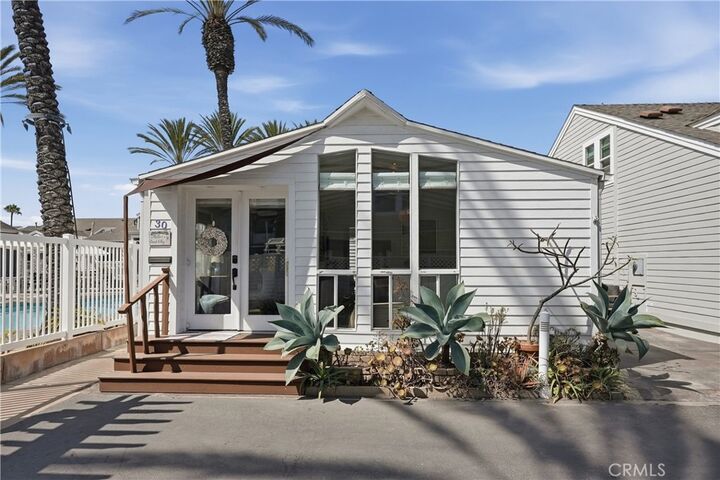 Property Photo:  30 Bolivar  CA 92663 