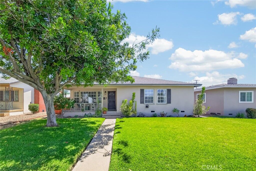 Property Photo: 1006 N Sunset Avenue CA 91702