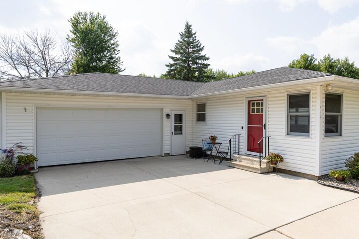 Property Photo: 1412 Penn Avenue MN 56007
