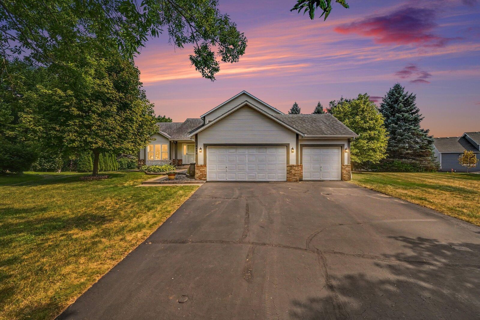 Property Photo: 8695 Jorgensen Avenue S MN 55016