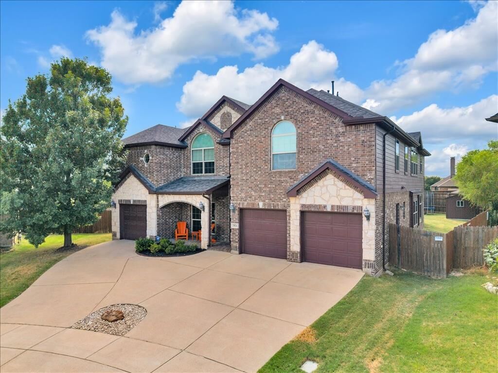 Property Photo:  2824 Stackhouse Street  TX 76244 