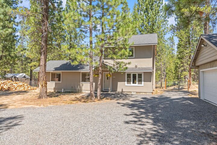 Property Photo:  16018 Park Drive  OR 97739 