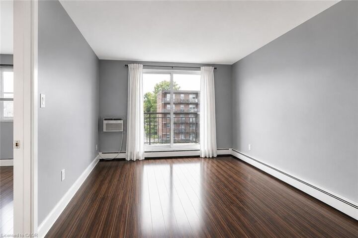 Property Photo: 30 Summit Avenue 406 ON L8V 2R8