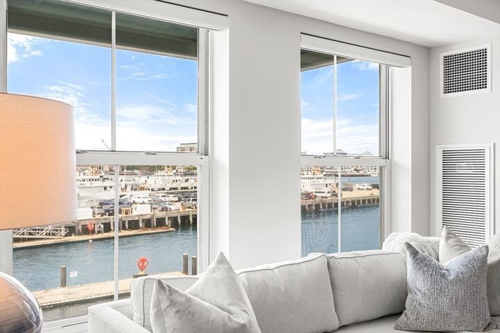 Property Photo:  3 Battery Wharf 3303  MA 02109 