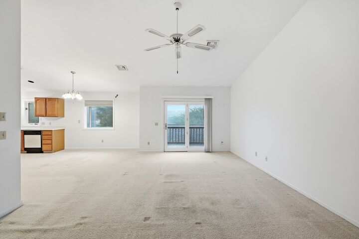 Property Photo:  40 Pine Grove Dr 40  MA 01075 