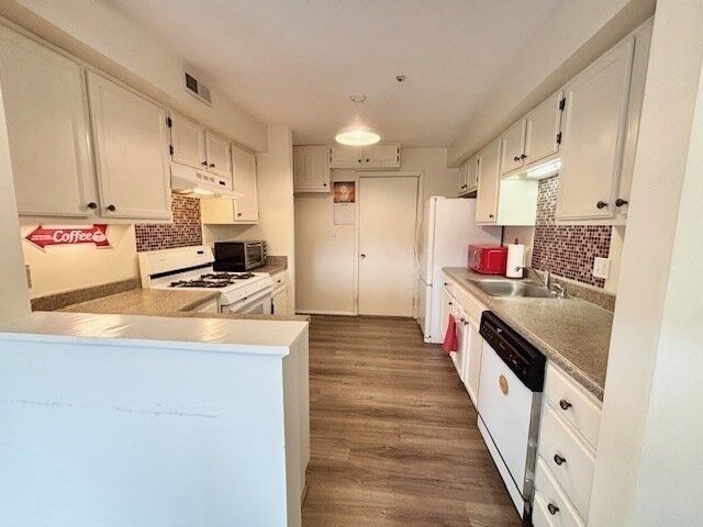 Property Photo: 272 Greenbrook Drive 272 MA 02072
