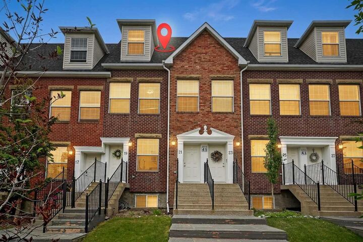 43 Springborough Boulevard SW 21 — photo 1
