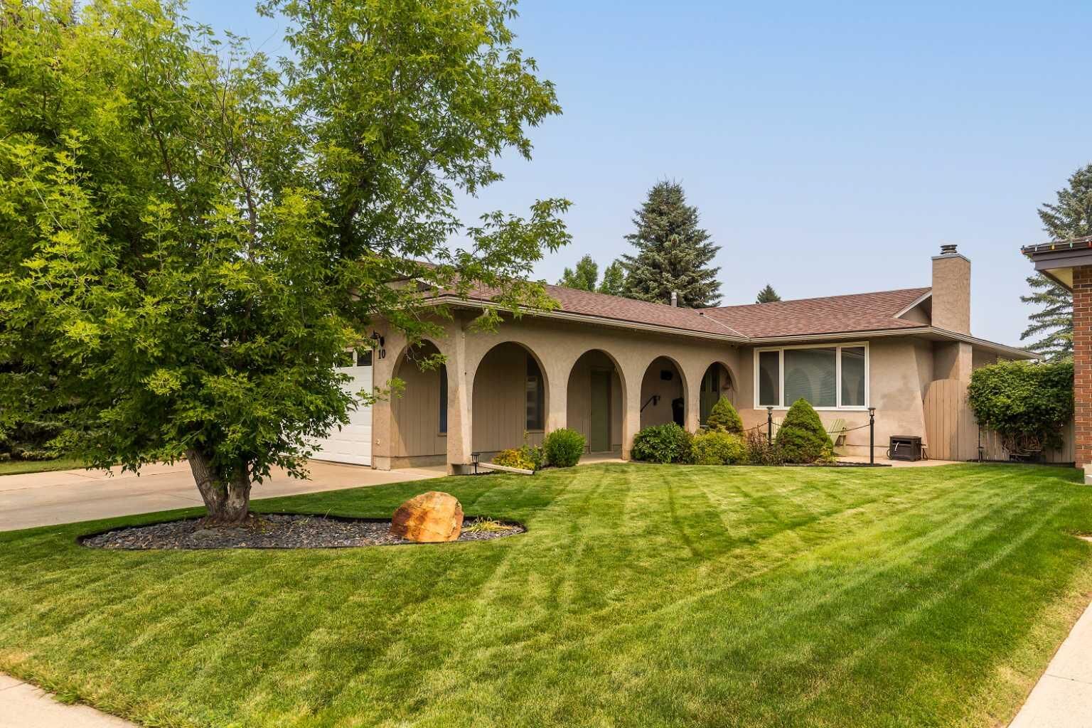 Property Photo:  10 Seneca Place W  AB T1K 4M7 