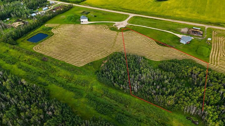 Property Photo: 715049 Range Road 40 6 AB T8X 4C2