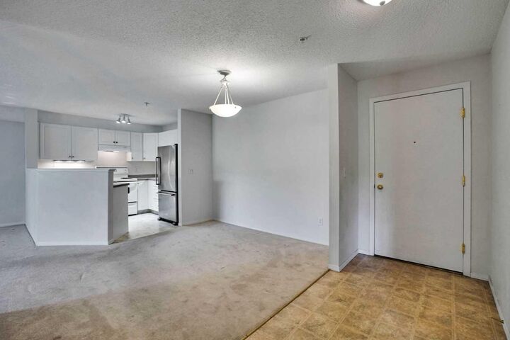 Property Photo: 4000 Citadel Meadow Point NW 219 AB T3G 5N5