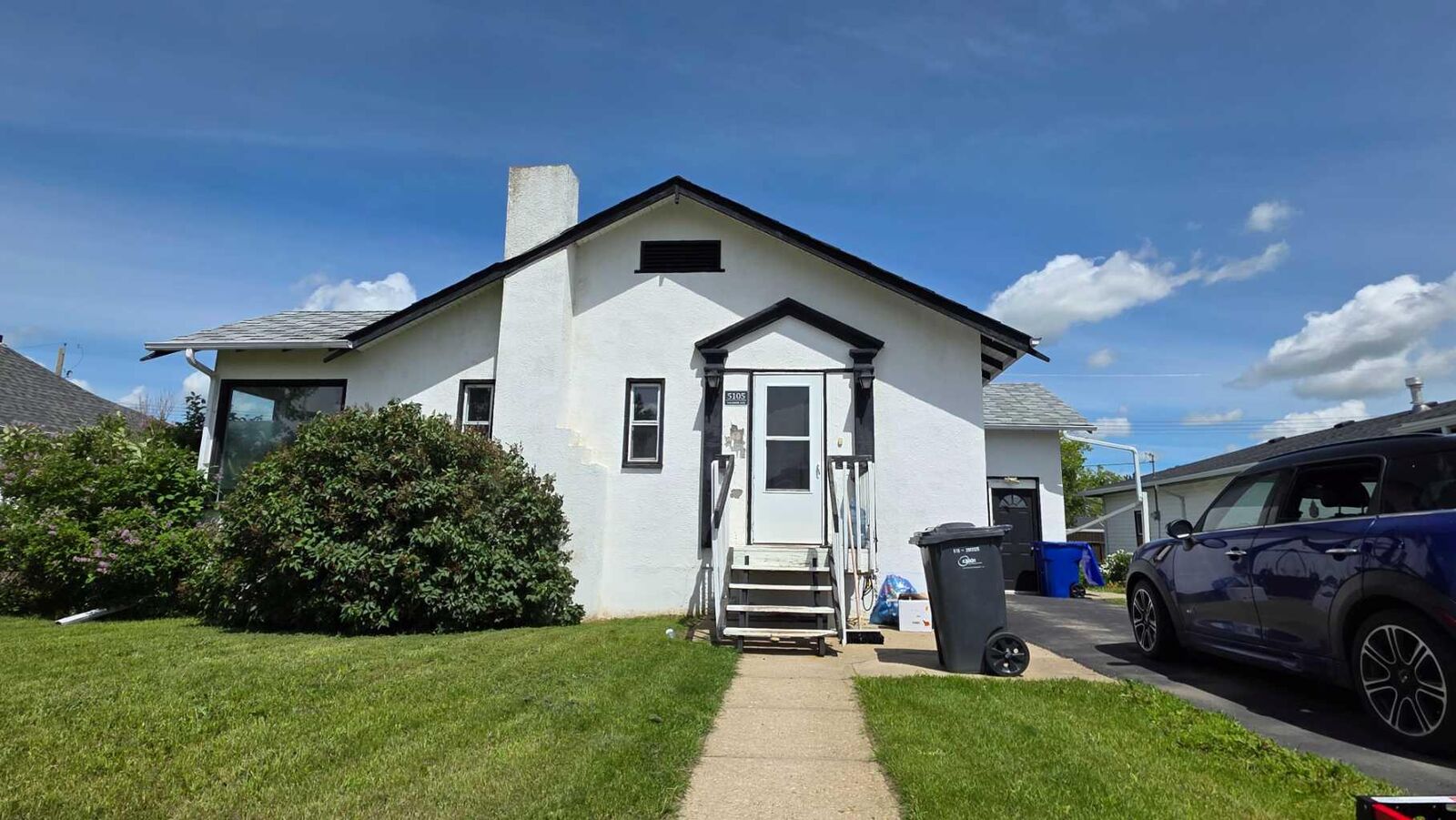 Property Photo: 5105 Windsor Avenue AB T0C 1C0