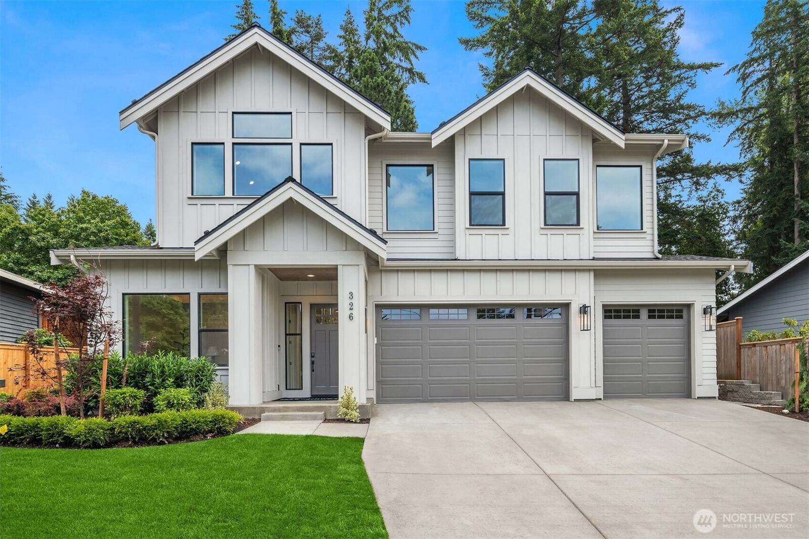 Property Photo:  326  157th Avenue NE  WA 98008 
