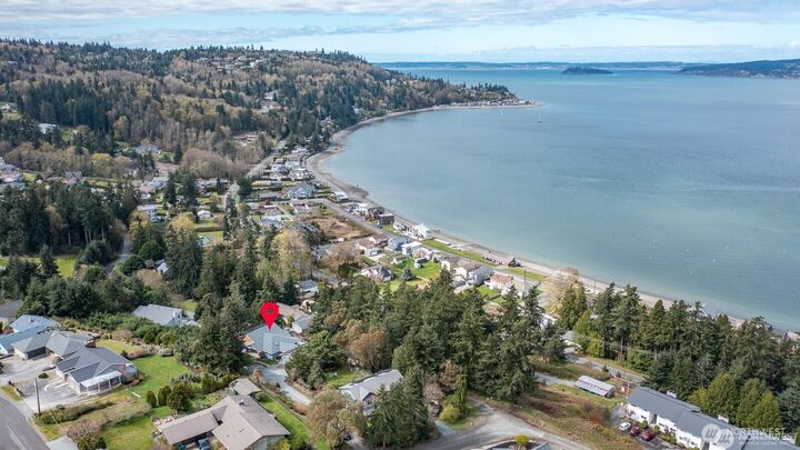 Property Photo:  1107  Puesta Del Sol  WA 98282 