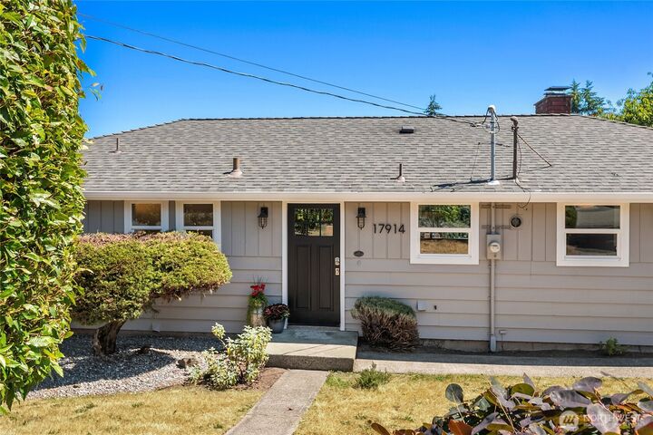 Property Photo: 17914 50th Avenue S WA 98188
