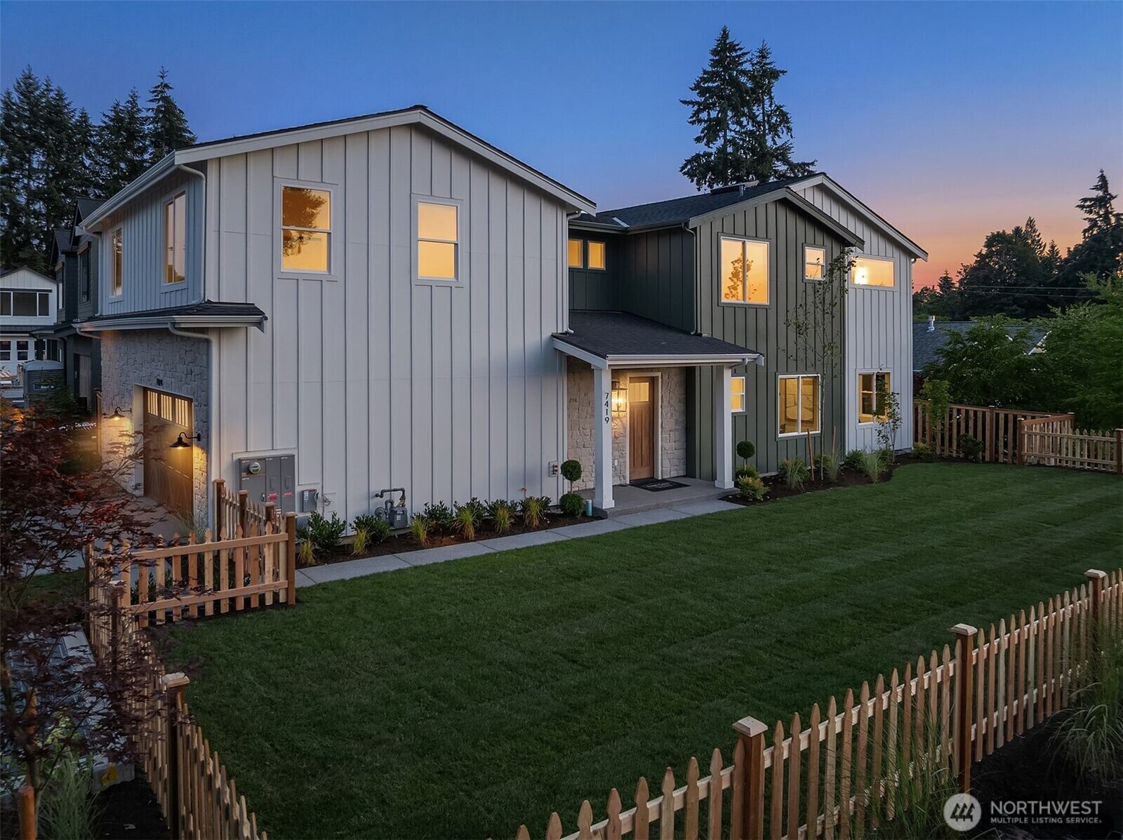 Property Photo:  7419  120th Lane NE  WA 98033 