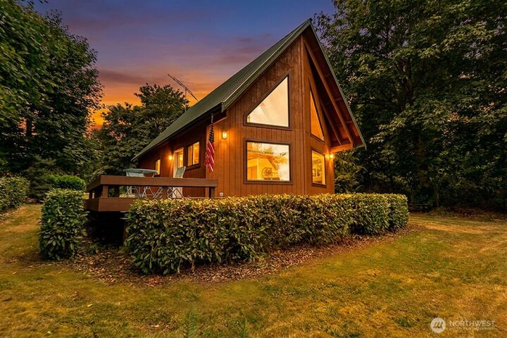 Property Photo: 55 A Snohomish Way WA 98206
