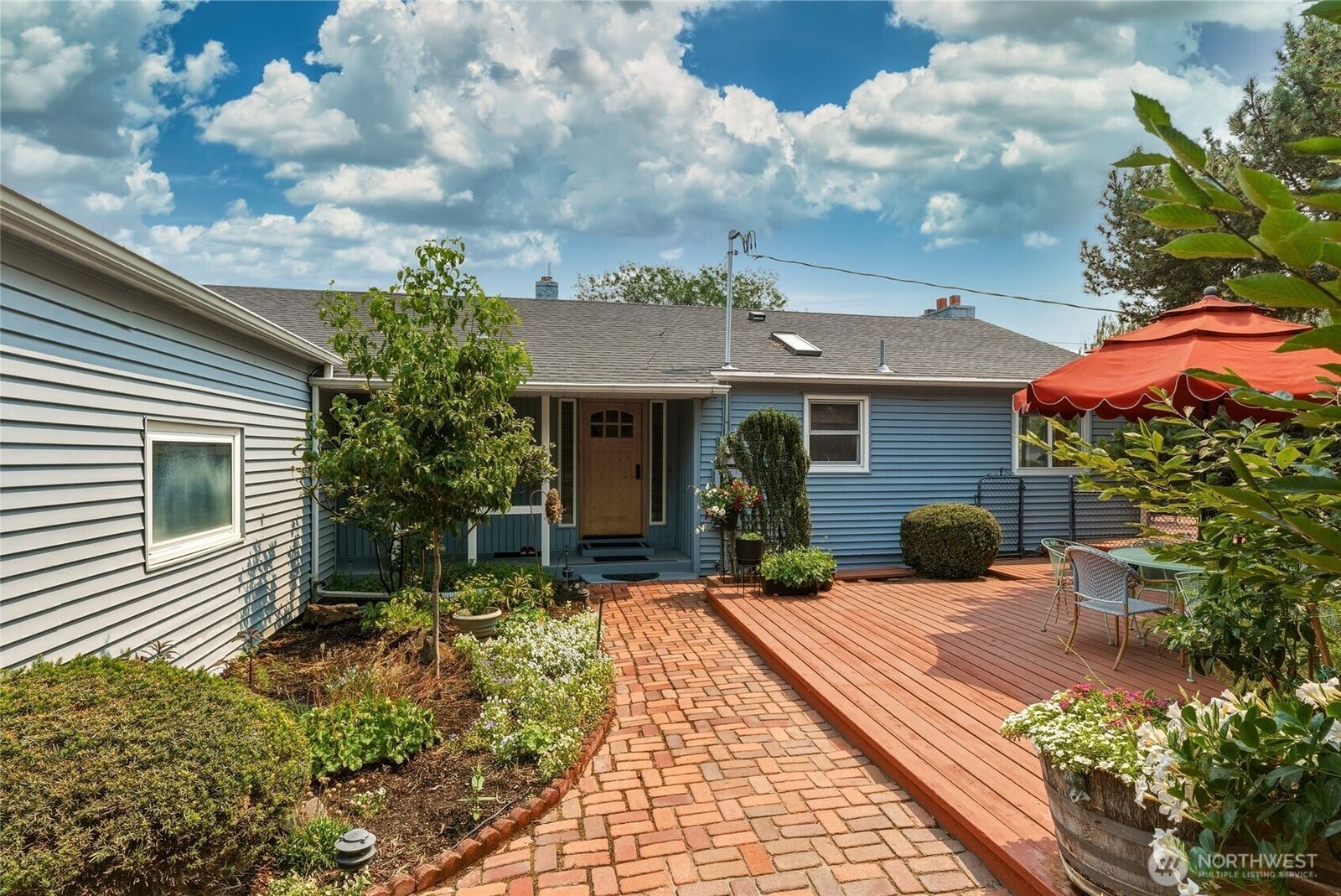 Property Photo: 1929 School Avenue WA 99362